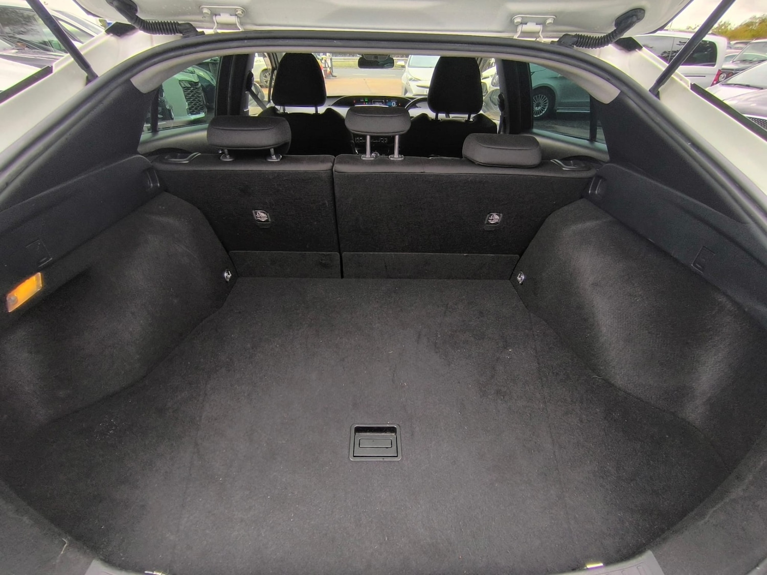 Used Toyota Prius 2019 for sale - 75932331: Photo 28