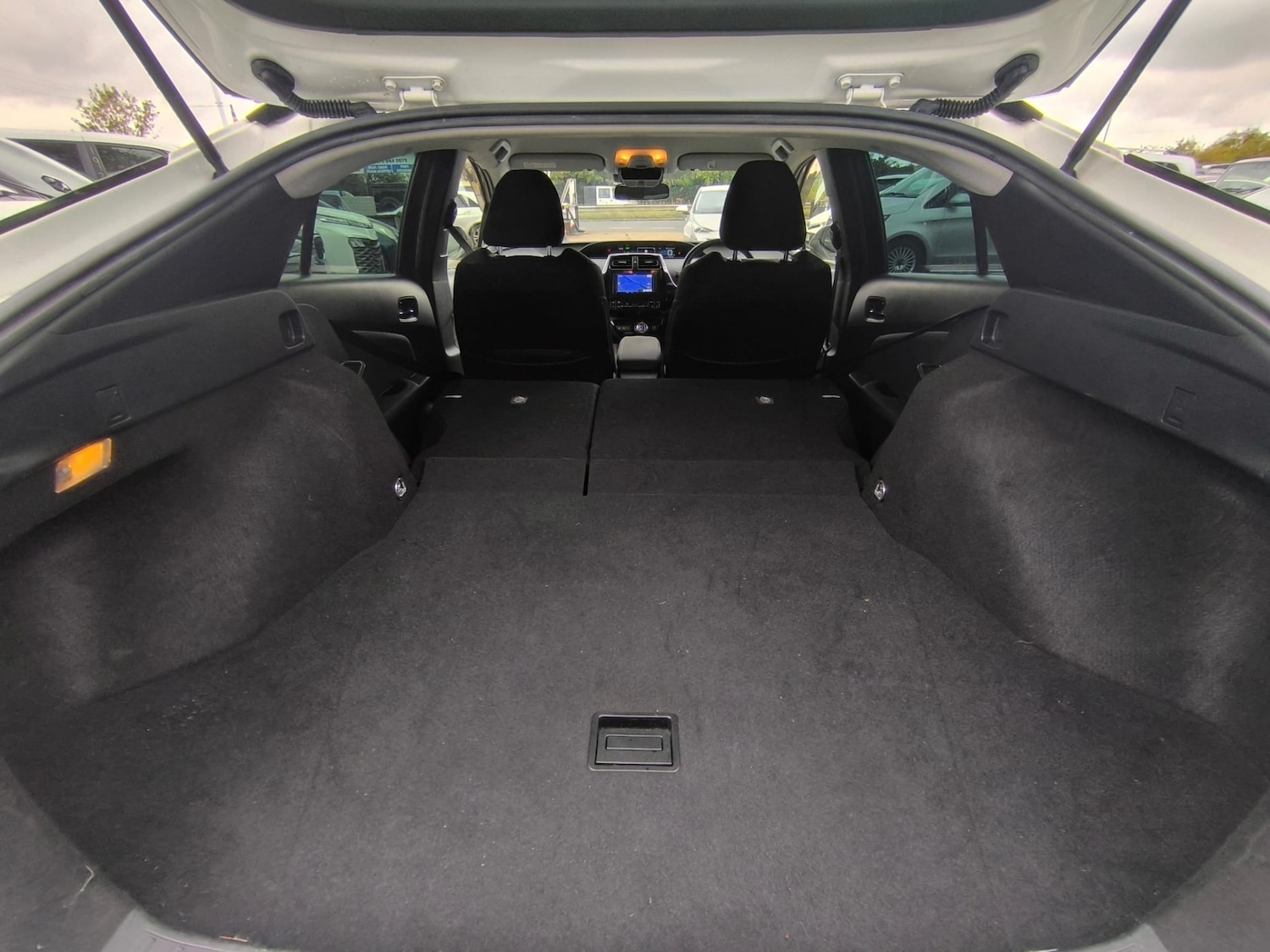 Used Toyota Prius 2019 for sale - 75932331: Photo 30