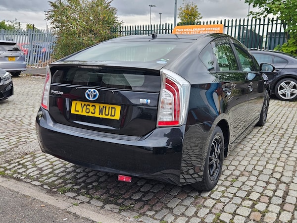 Used Toyota Prius 2014 for sale - 74099888: Photo 3
