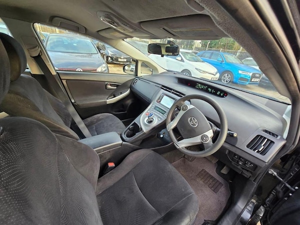 Used Toyota Prius 2014 for sale - 74099888: Photo 8