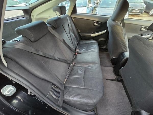 Used Toyota Prius 2014 for sale - 74099888: Photo 9