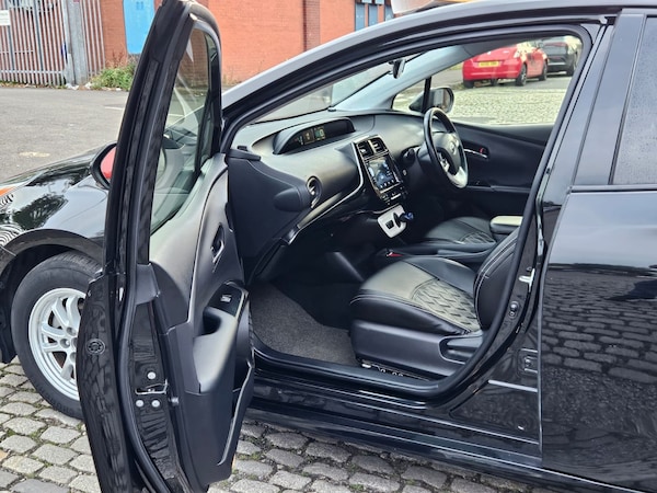 Used Toyota Prius 2018 for sale - 75343466: Photo 11