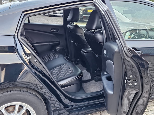 Used Toyota Prius 2018 for sale - 75343466: Photo 14