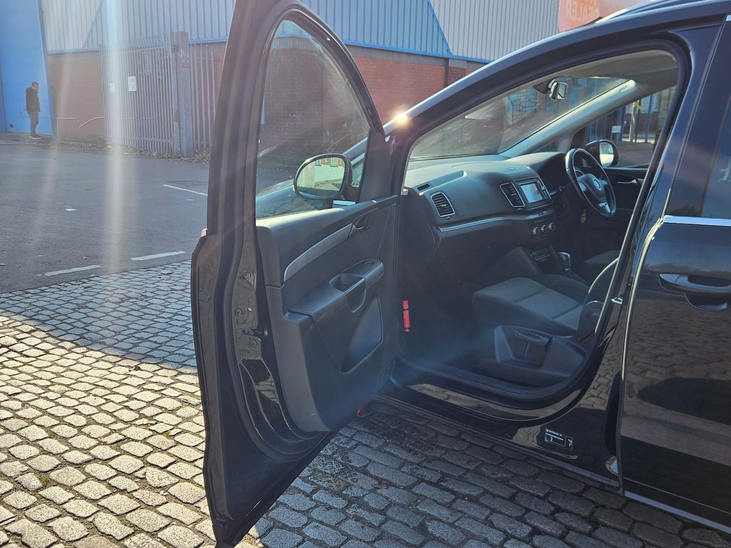 Used Volkswagen Sharan 2015 for sale - 77501558: Photo 11