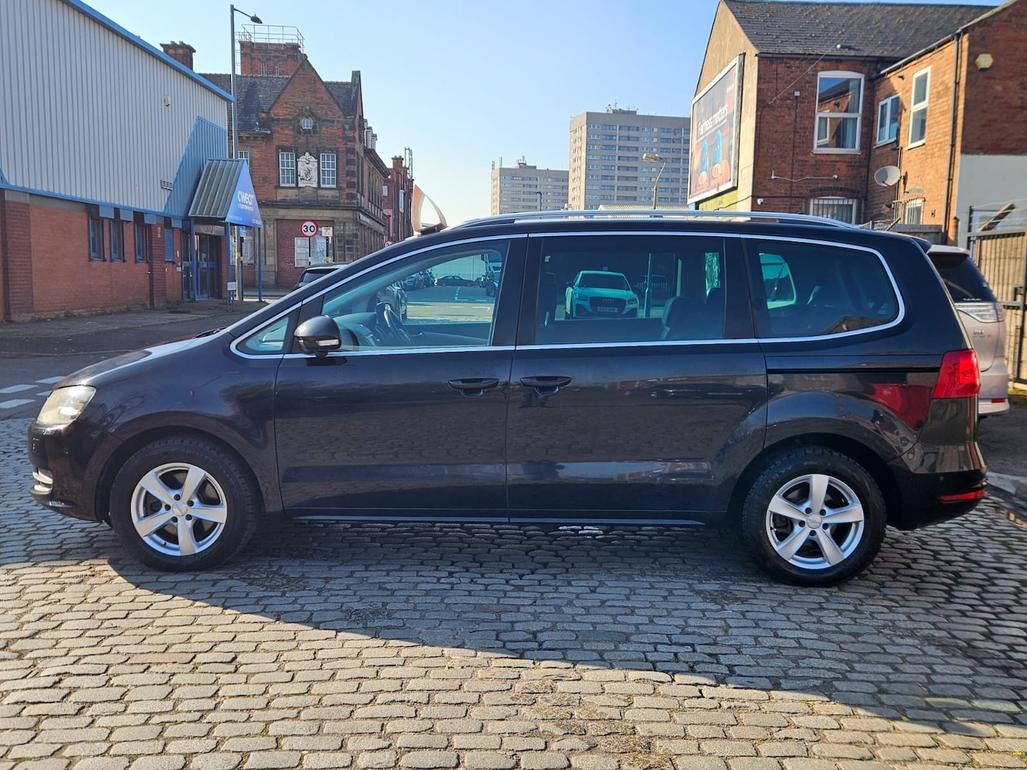 Used Volkswagen Sharan 2015 for sale - 77501558: Photo 6