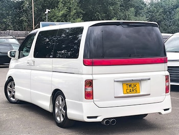Used Nissan Elgrand 2008 for sale - 75272104: Photo