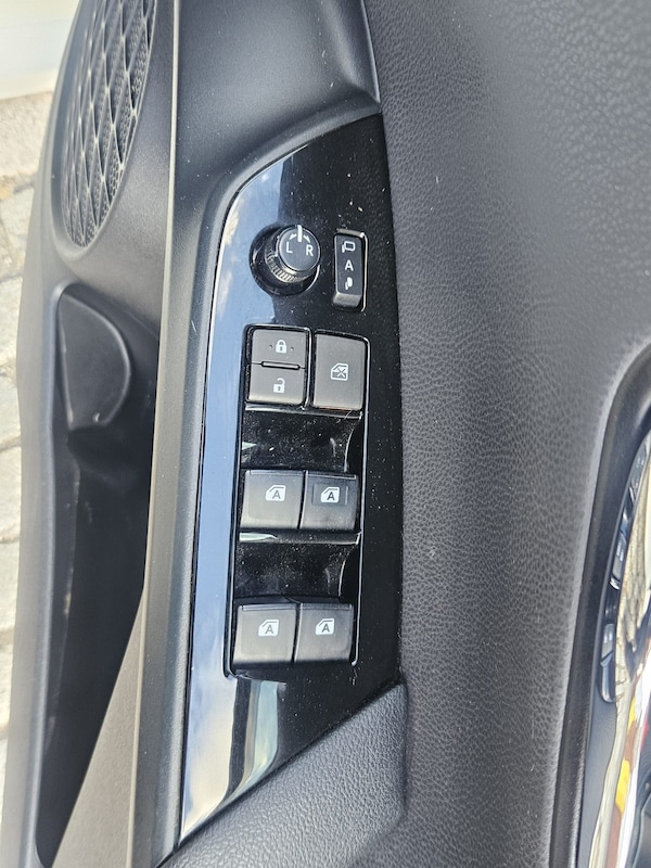 Used Toyota Prius 2018 for sale - 75084295: Photo 20