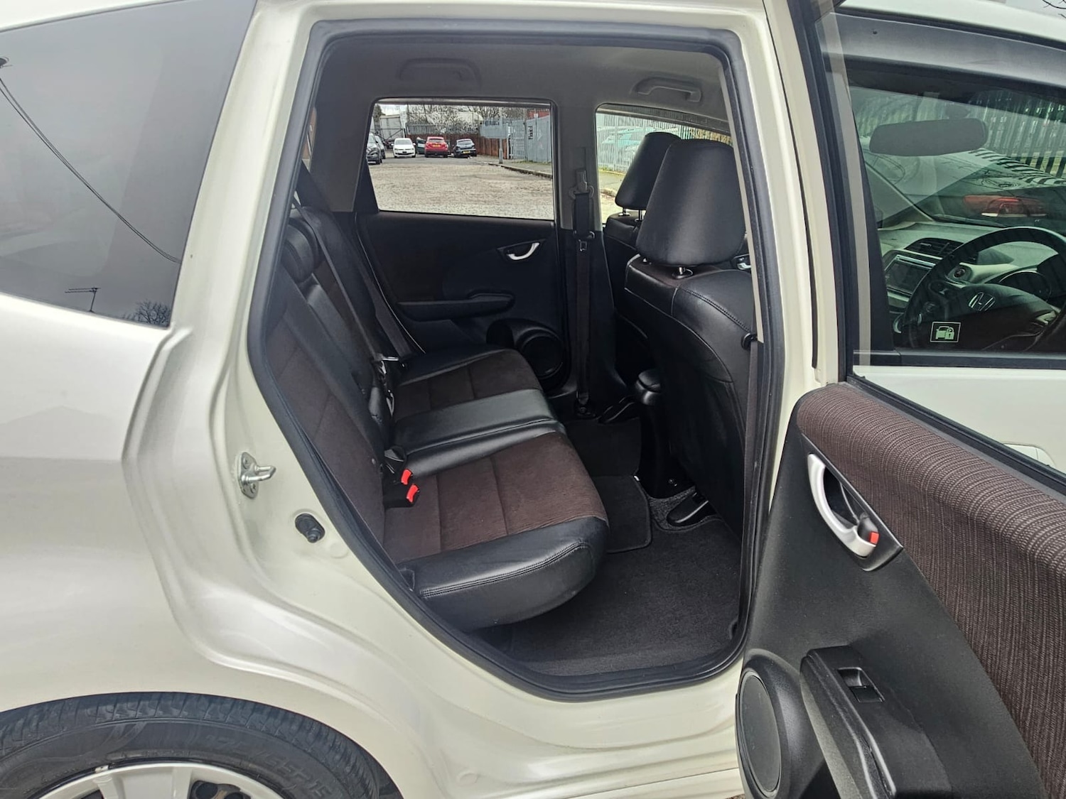 Used Honda Jazz 2013 for sale - 77490652: Photo 14