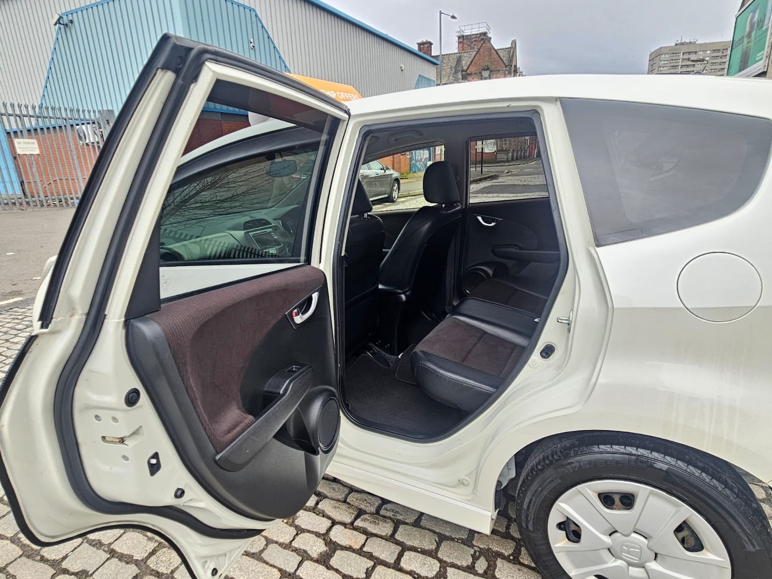 Used Honda Jazz 2013 for sale - 77490652: Photo 15