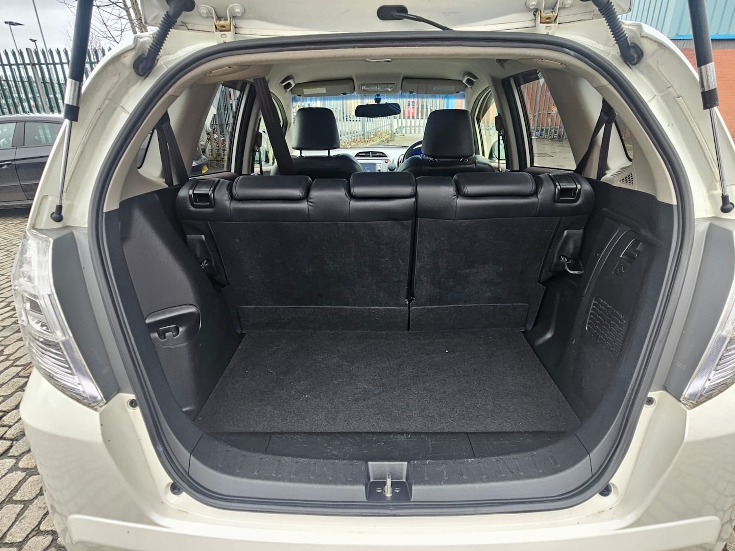 Used Honda Jazz 2013 for sale - 77490652: Photo 23