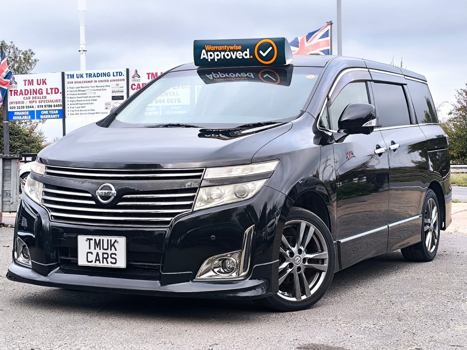 Used Nissan Elgrand 2012 for sale - 76287400: Photo 2