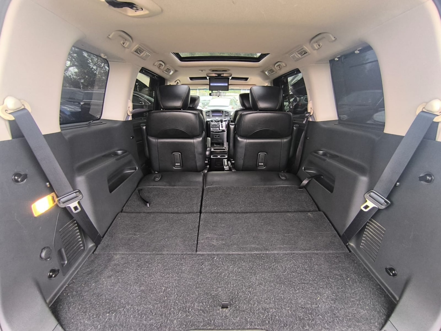 Used Nissan Elgrand 2012 for sale - 76287400: Photo 24