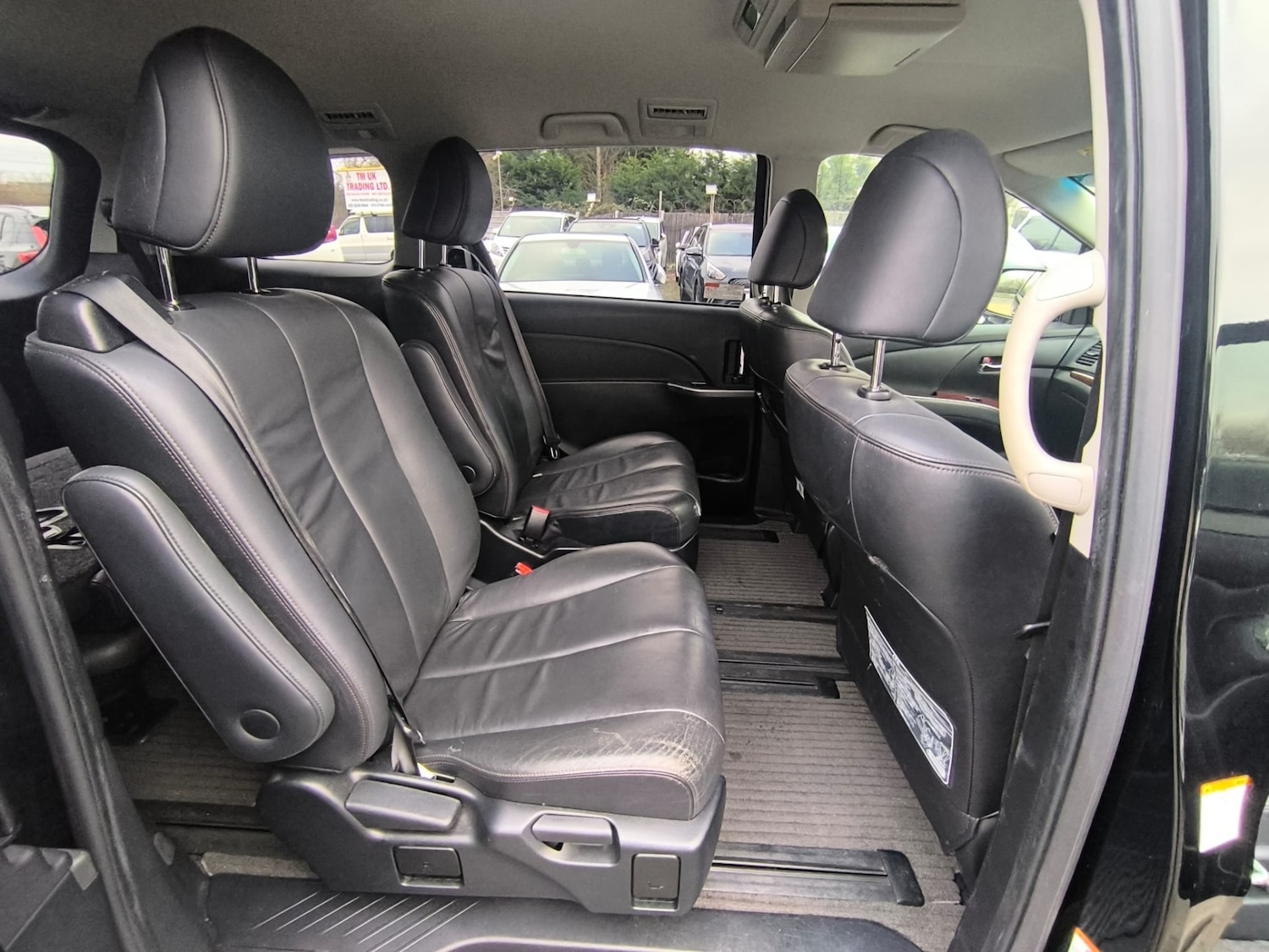 Used Toyota Estima 2015 for sale - 77195623: Photo 11