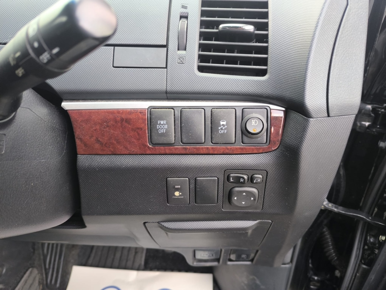 Used Toyota Estima 2015 for sale - 77195623: Photo 32