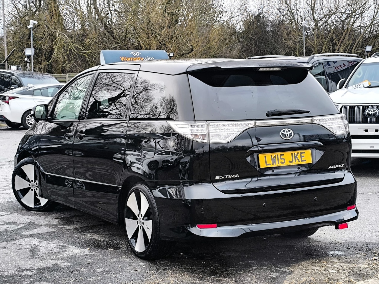 Used Toyota Estima 2015 for sale - 77195623: Photo 4