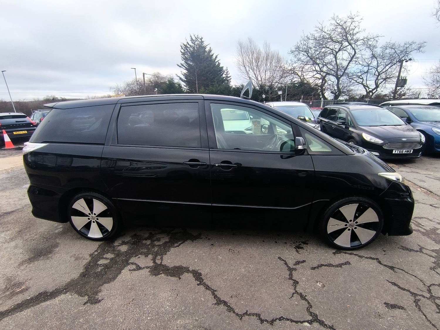 Used Toyota Estima 2015 for sale - 77195623: Photo 5