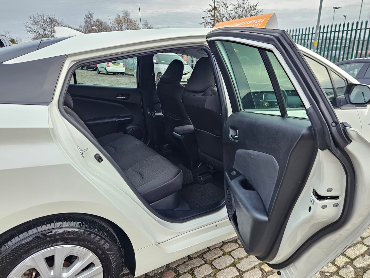 Used Toyota Prius 2019 for sale - 76879075: Photo 12