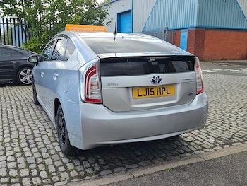 Used Toyota Prius 2015 for sale - 75945099: Photo