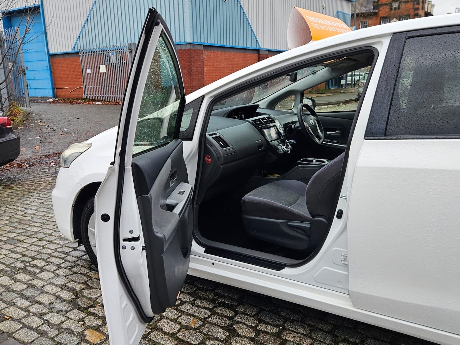 Used Toyota Prius+ 2014 for sale - 76906276: Photo 11