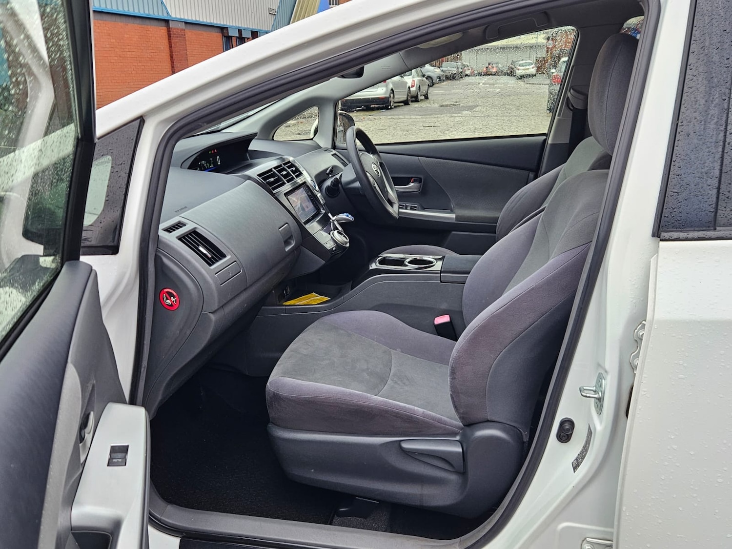 Used Toyota Prius+ 2014 for sale - 76906276: Photo 12