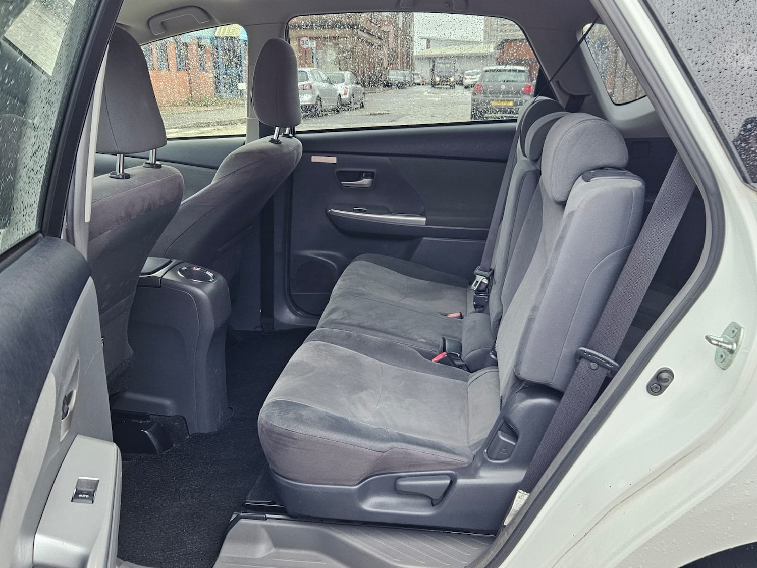 Used Toyota Prius+ 2014 for sale - 76906276: Photo 17