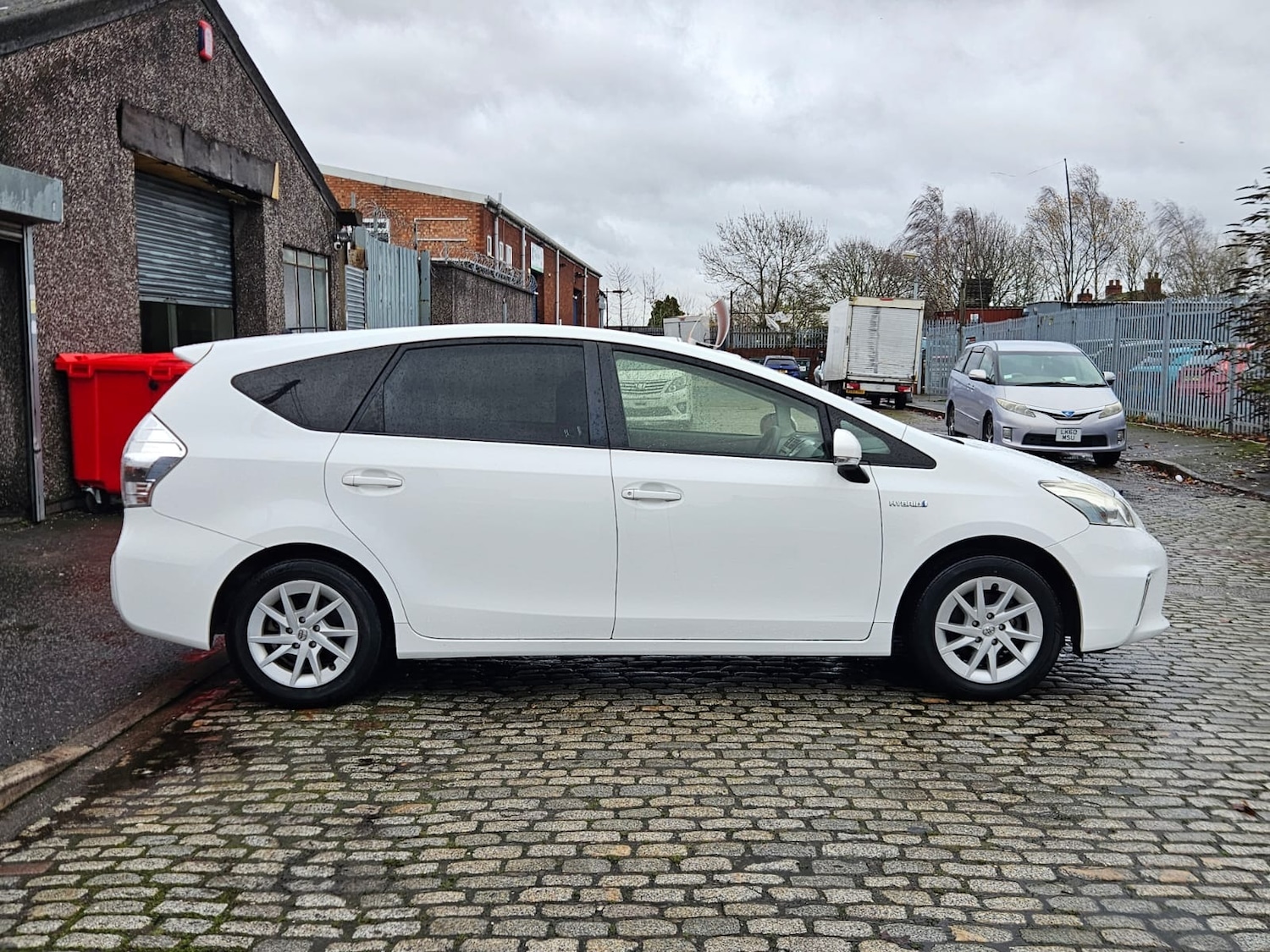 Used Toyota Prius+ 2014 for sale - 76906276: Photo 5