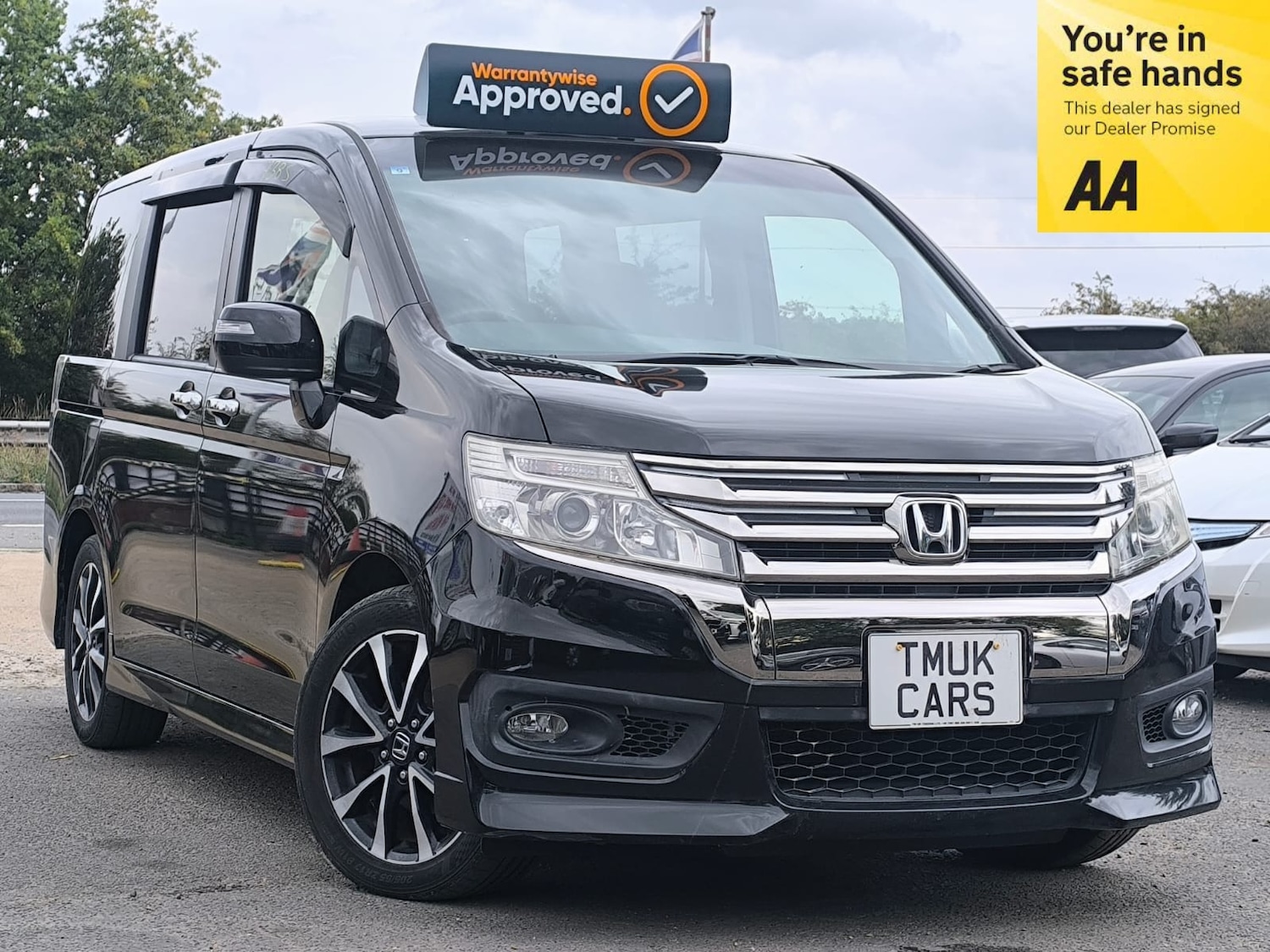 Used Honda Stepwagon 2013 for sale - 76037304: Photo 1