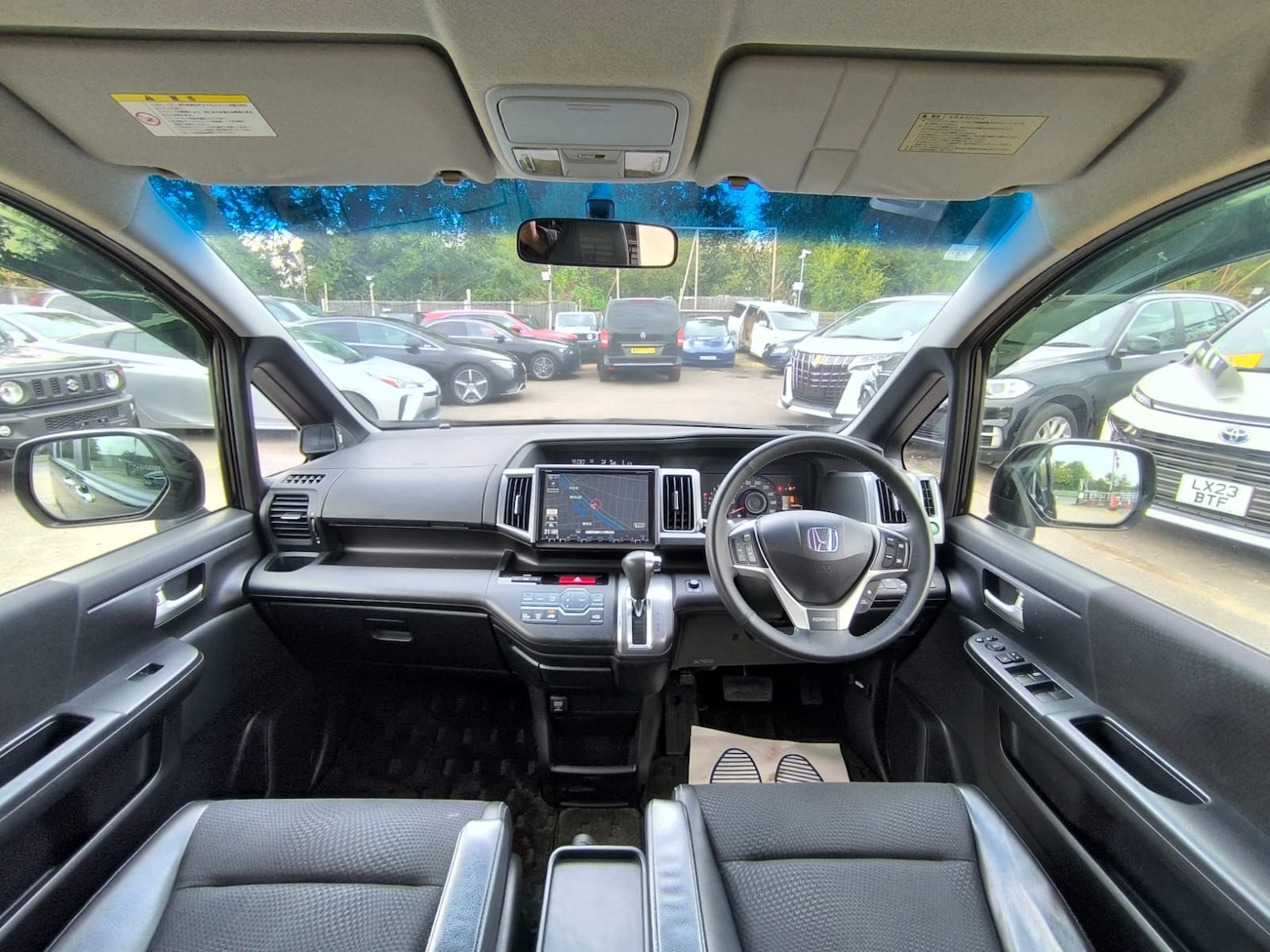 Used Honda Stepwagon 2013 for sale - 76037304: Photo 15