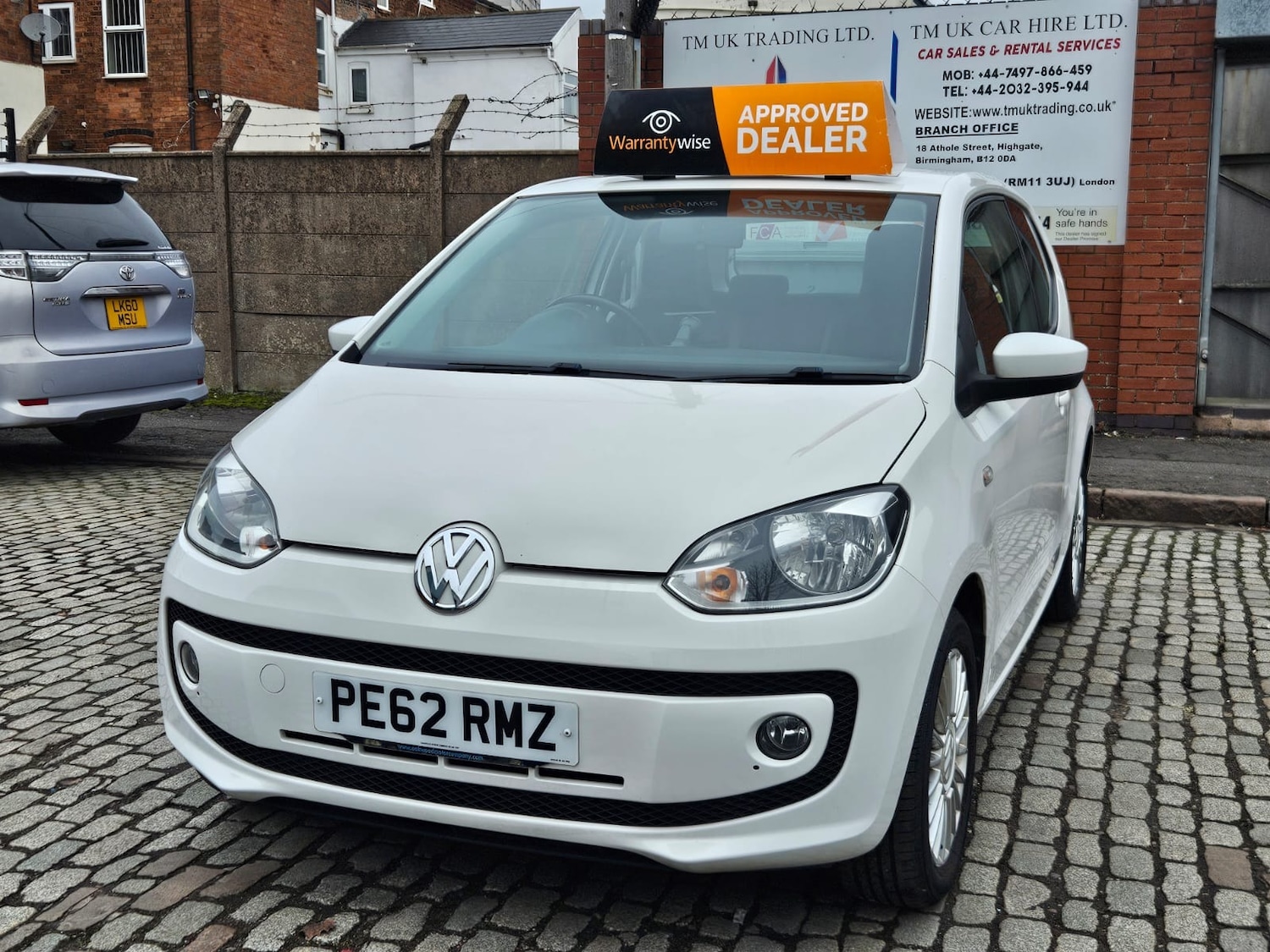 Used Volkswagen up! 2012 for sale - 77639245: Photo 2