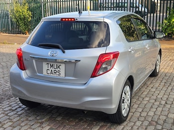 Used Toyota Yaris 2013 for sale - 79240330: Photo