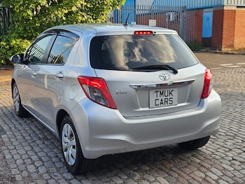Used Toyota Yaris 2013 for sale - 79240330: Photo