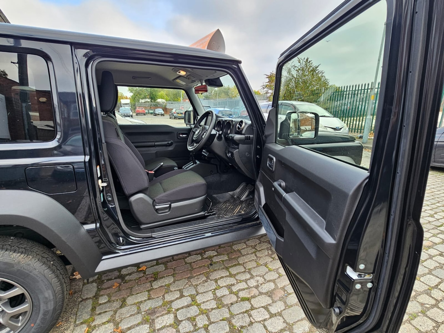 Used Suzuki Jimny 2024 for sale - 76264520: Photo 8