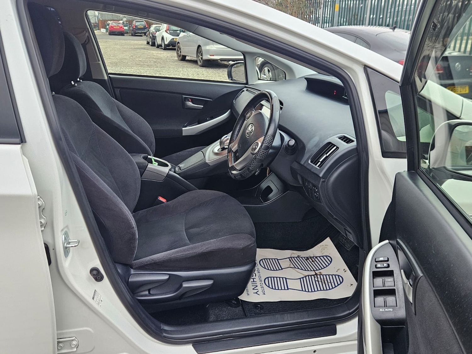 Used Toyota Prius 2015 for sale - 77789216: Photo 10