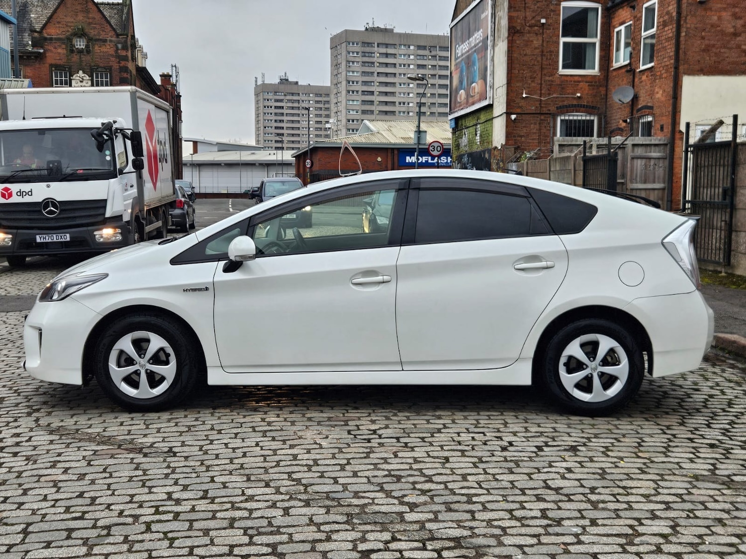 Used Toyota Prius 2015 for sale - 77789216: Photo 6