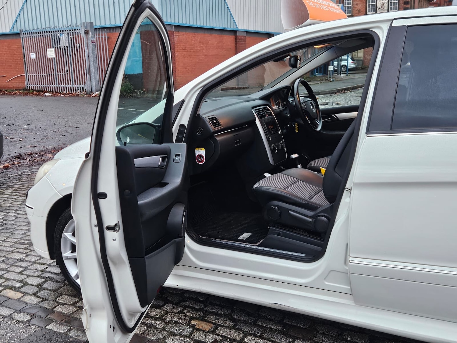 Used Mercedes-Benz B Class 2008 for sale - 76263572: Photo 11