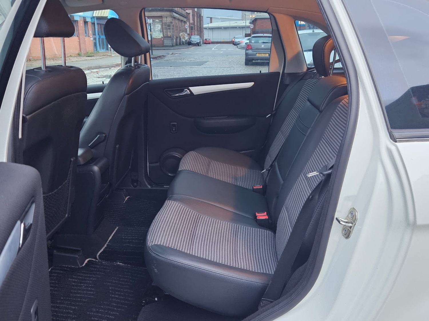 Used Mercedes-Benz B Class 2008 for sale - 76263572: Photo 16