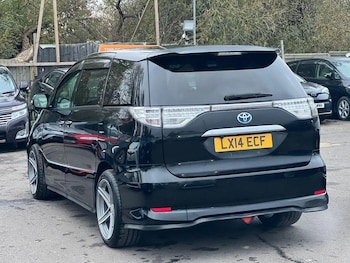 Used Toyota Estima 2014 for sale - 73605715: Photo
