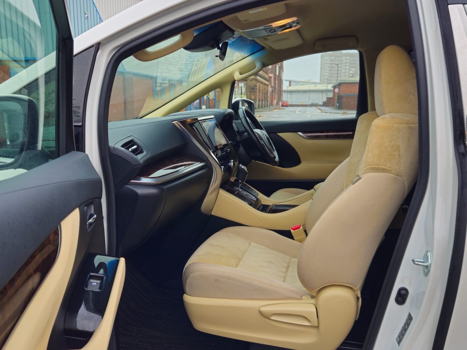 Used Toyota Alphard 2020 for sale - 76650276: Photo 13