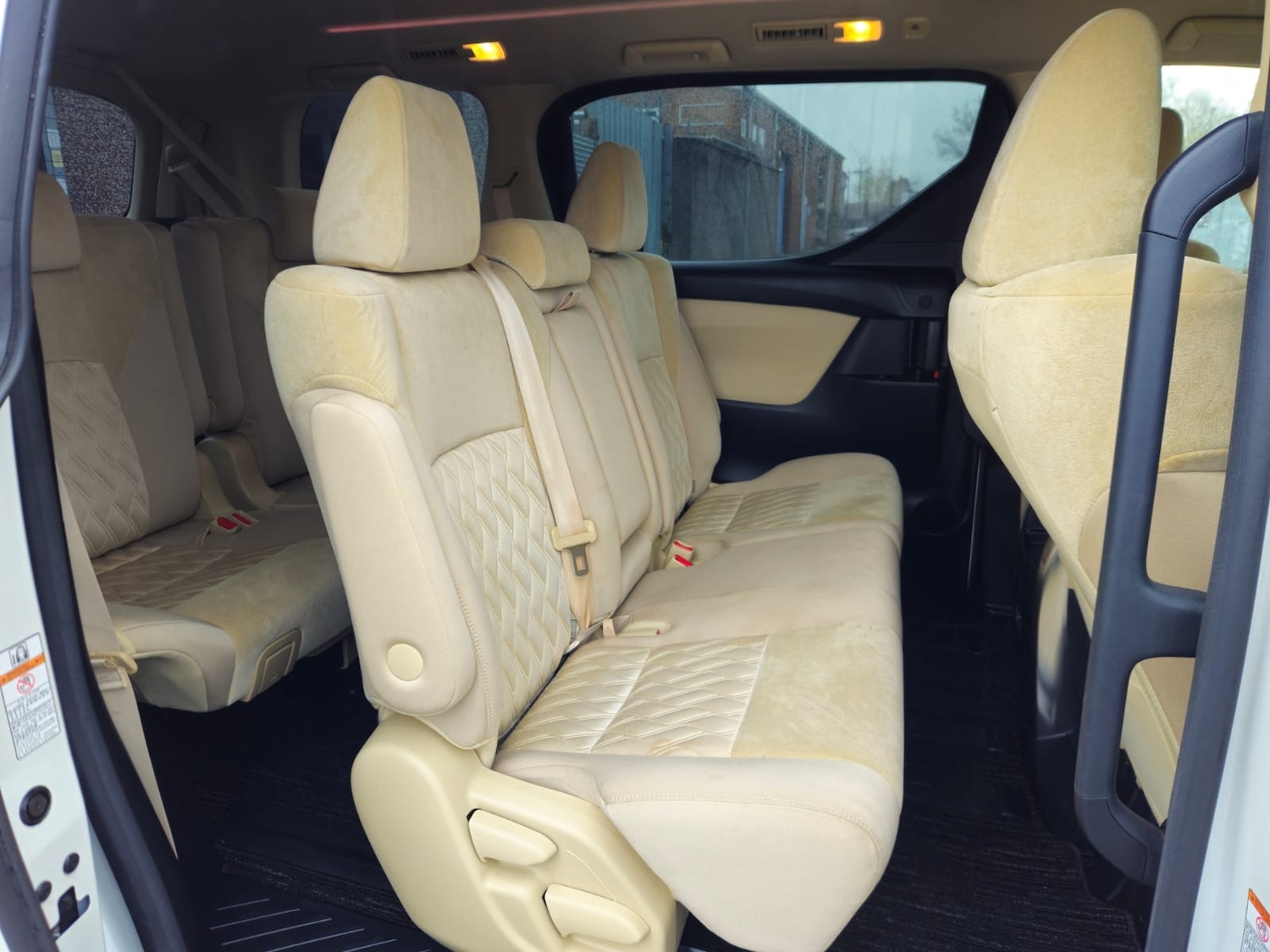 Used Toyota Alphard 2020 for sale - 76650276: Photo 15