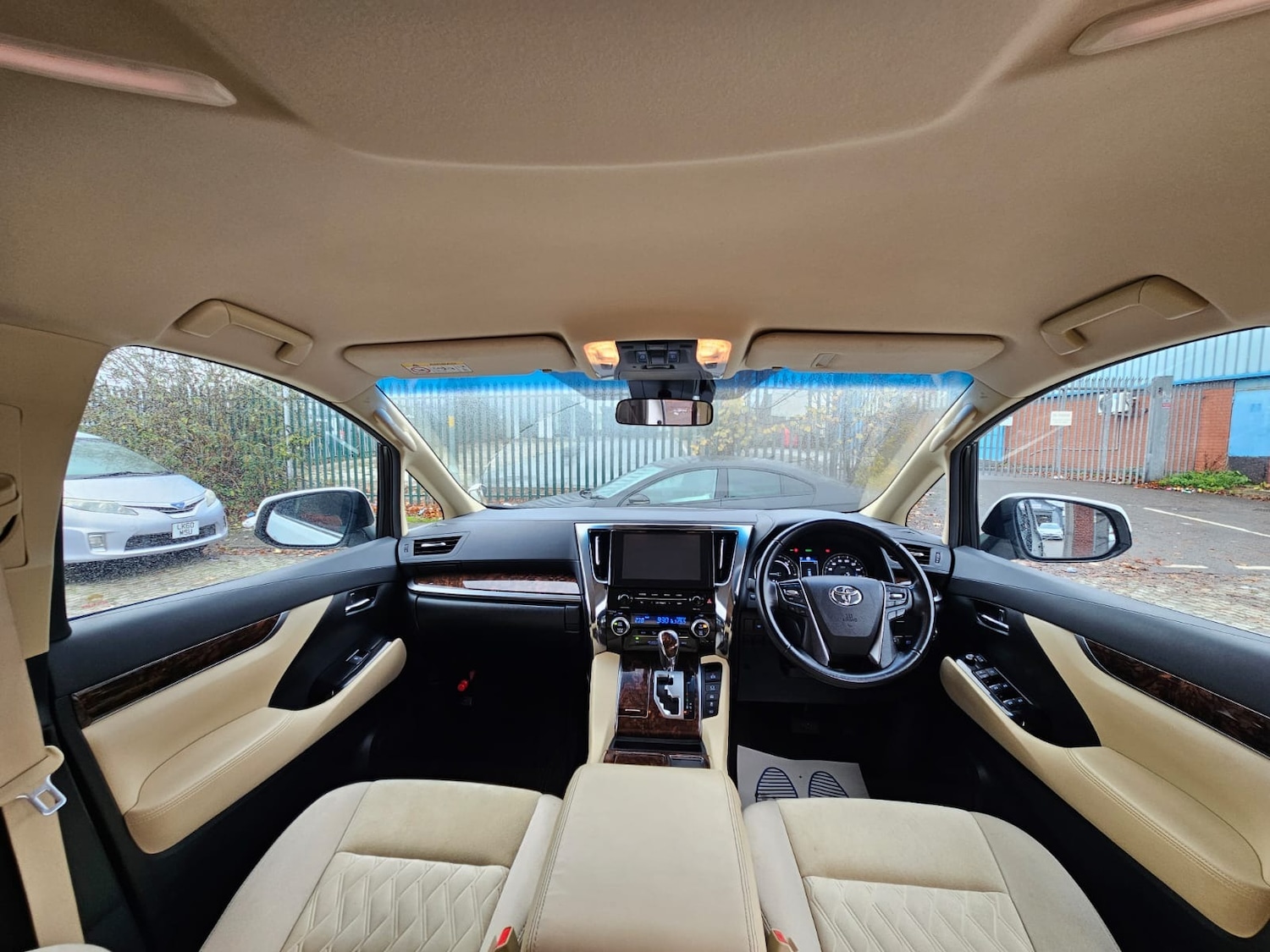 Used Toyota Alphard 2020 for sale - 76650276: Photo 20