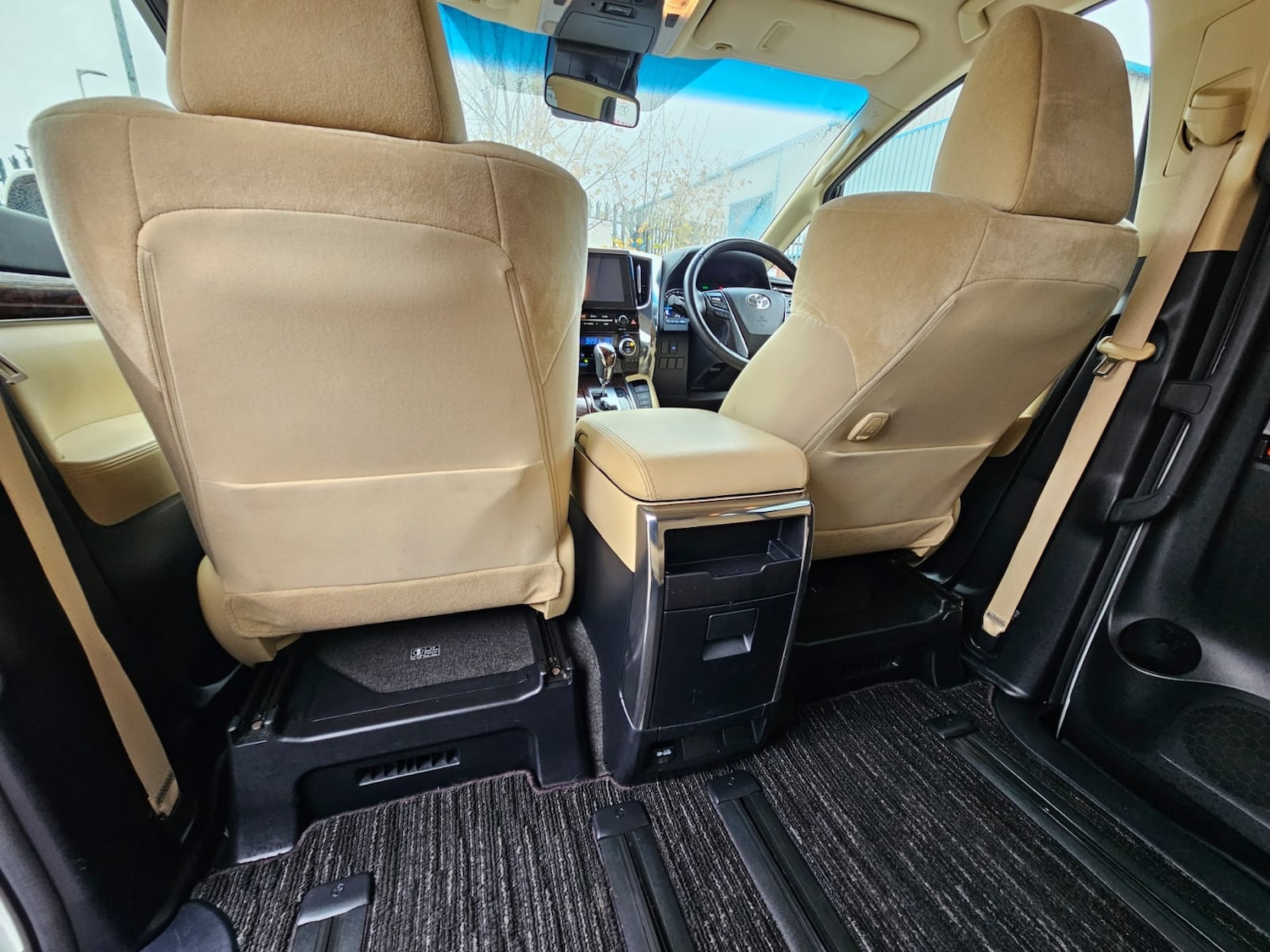 Used Toyota Alphard 2020 for sale - 76650276: Photo 31