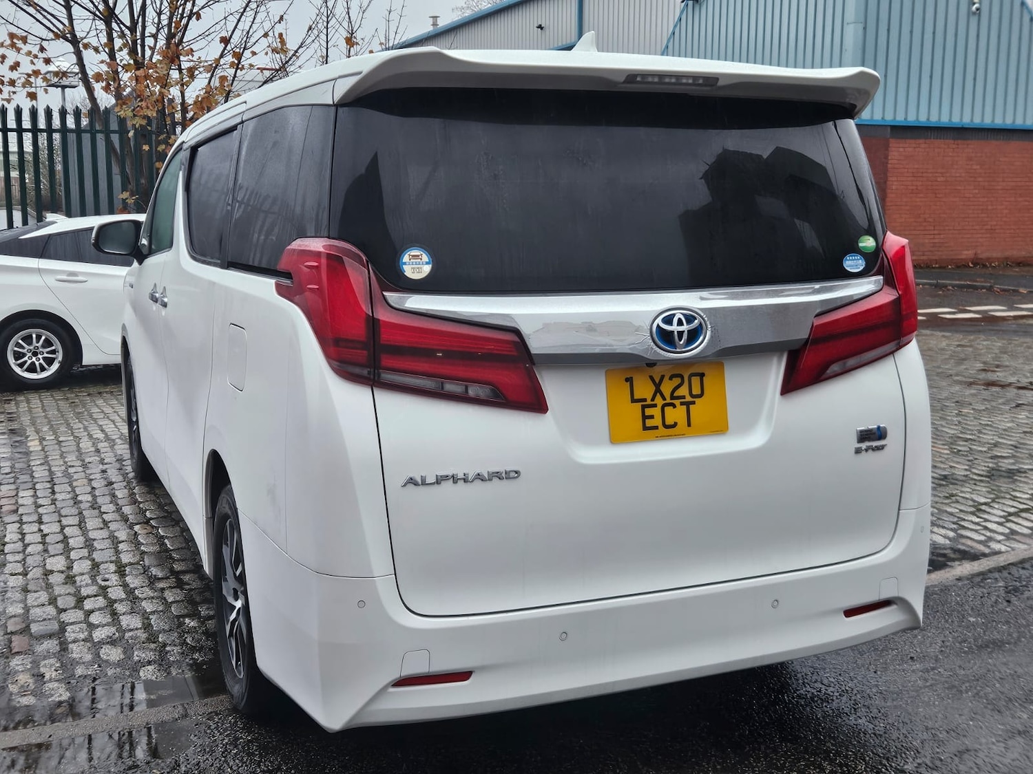 Used Toyota Alphard 2020 for sale - 76650276: Photo 4