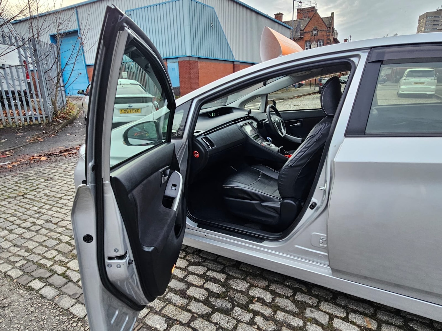 Used Toyota Prius 2015 for sale - 76879200: Photo 11