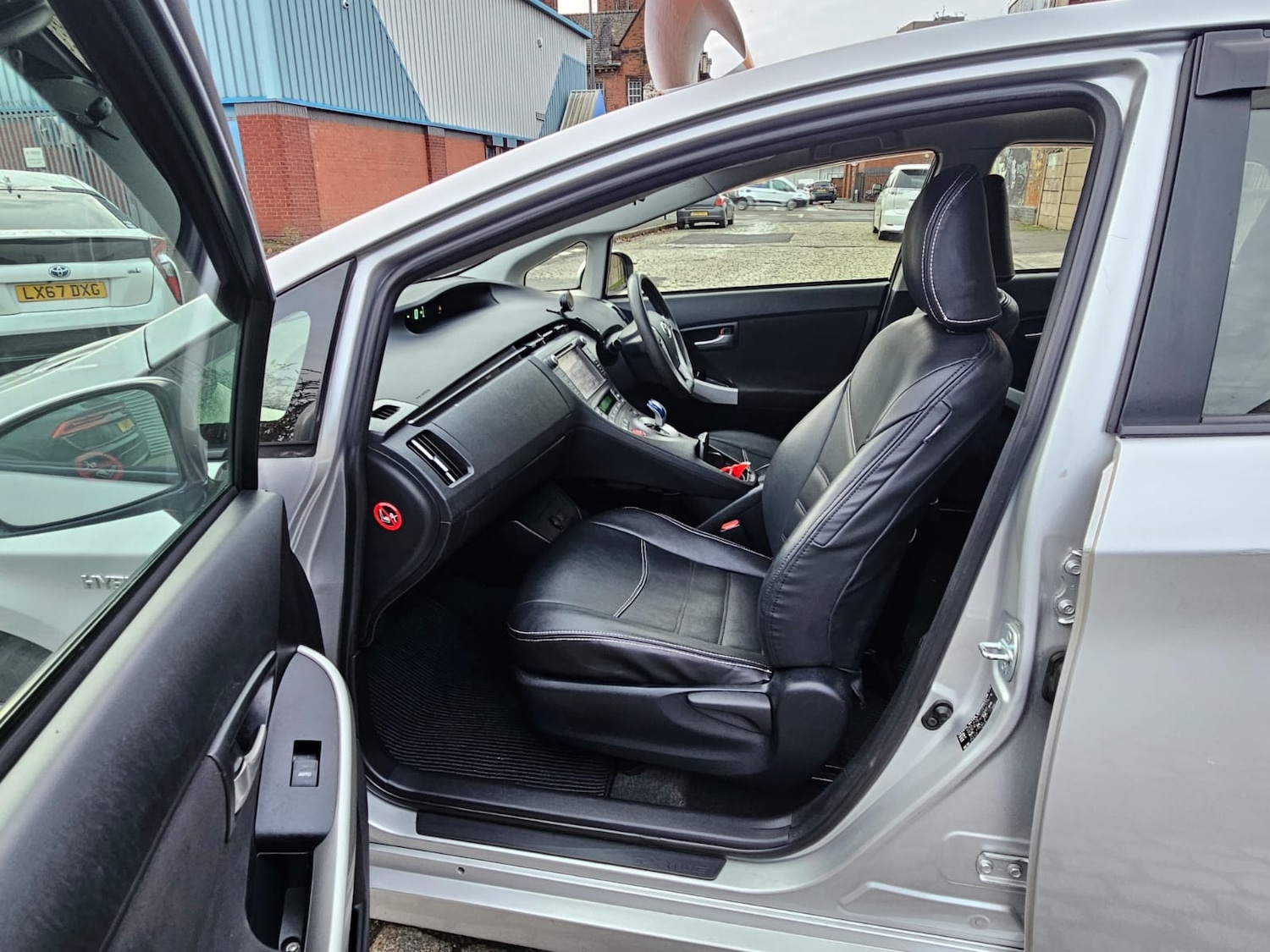 Used Toyota Prius 2015 for sale - 76879200: Photo 12