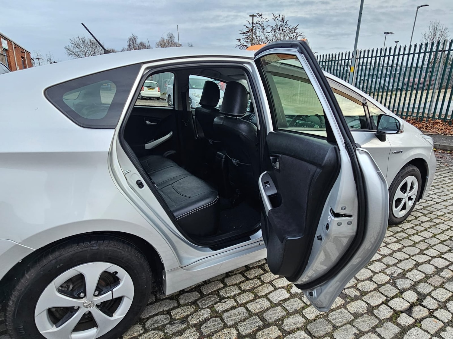 Used Toyota Prius 2015 for sale - 76879200: Photo 13