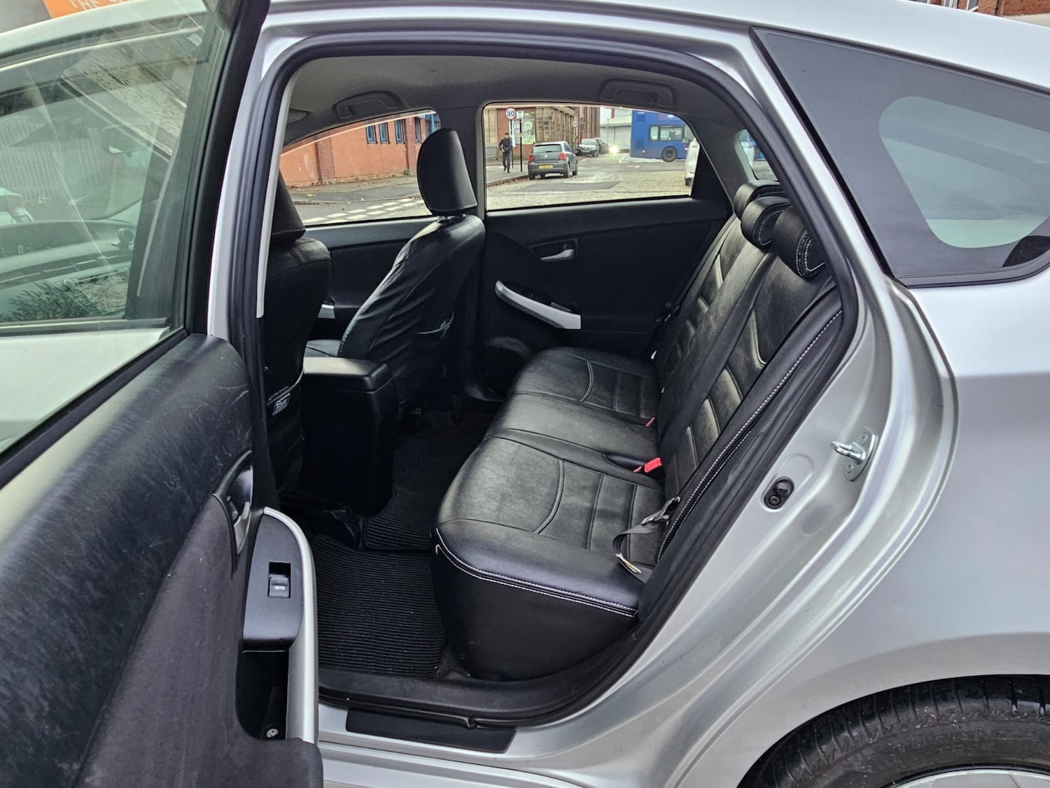 Used Toyota Prius 2015 for sale - 76879200: Photo 16