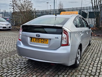 Used Toyota Prius 2015 for sale - 76879200: Photo