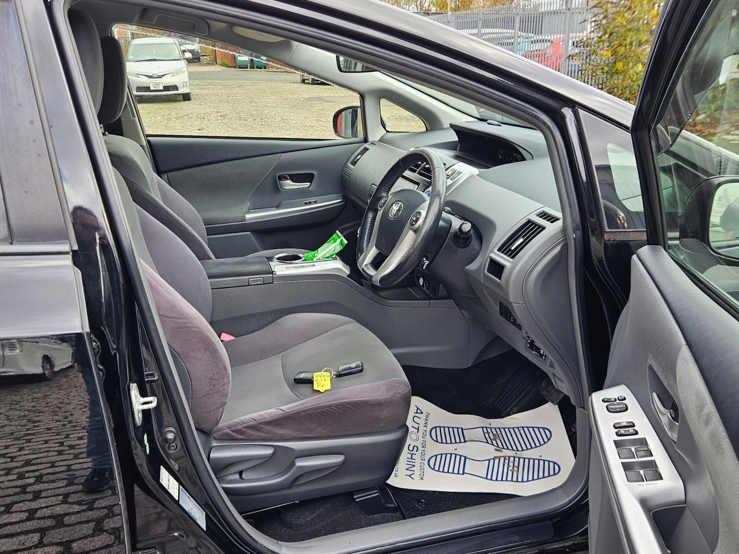 Used Toyota Prius+ 2013 for sale - 76531460: Photo 10