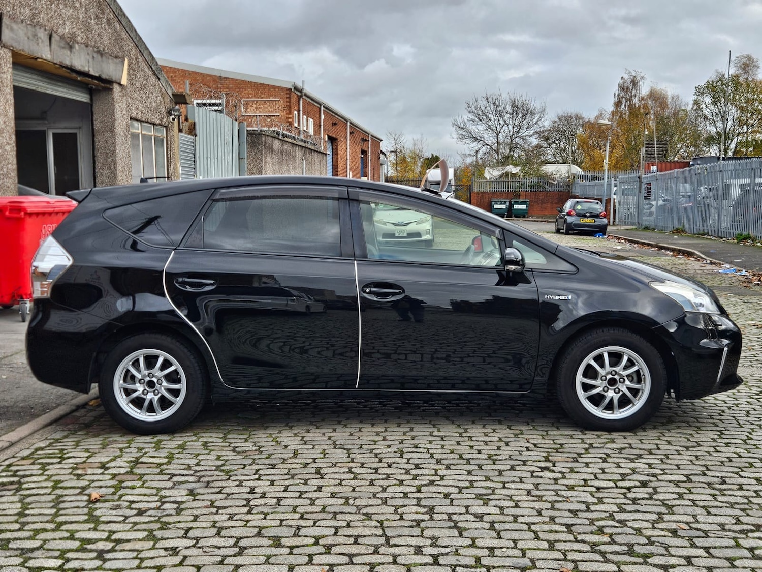 Used Toyota Prius+ 2013 for sale - 76531460: Photo 5