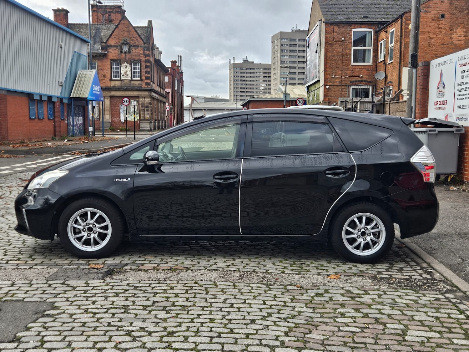 Used Toyota Prius+ 2013 for sale - 76531460: Photo 6
